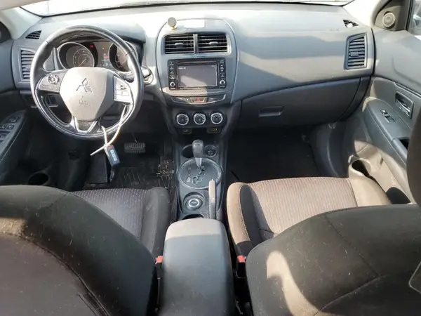 JA4AR3AW5GZ044249 2016 MITSUBISHI OUTLANDER - Image 8