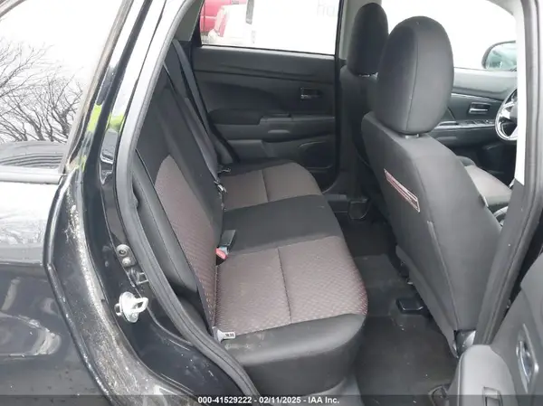 JA4AR3AW5HZ017733 2017 MITSUBISHI OUTLANDER - Image 8