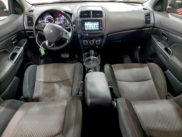 JA4AR3AW5HZ032085 2017 MITSUBISHI OUTLANDER - Image 8