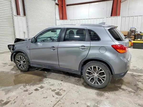 JA4AR3AW5HZ040252 2017 MITSUBISHI OUTLANDER - Image 2