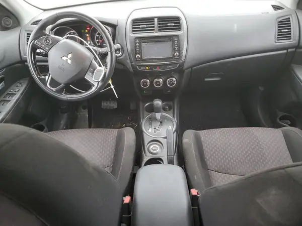JA4AR3AW5HZ042244 2017 MITSUBISHI OUTLANDER - Image 8