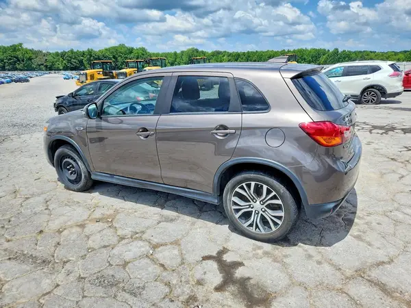 JA4AR3AW5HZ048643 2017 MITSUBISHI OUTLANDER - Image 2
