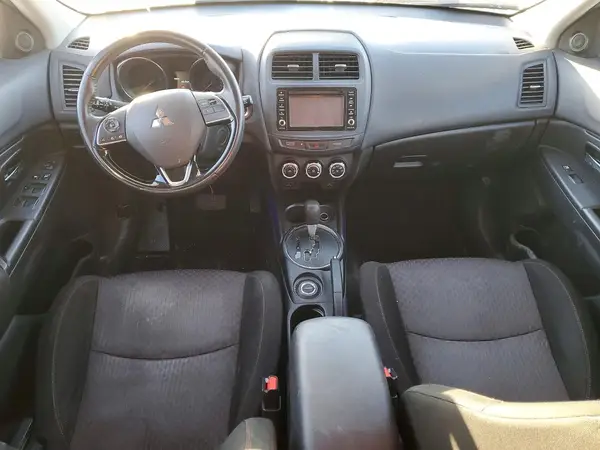 JA4AR3AW5HZ059092 2017 MITSUBISHI OUTLANDER - Image 8