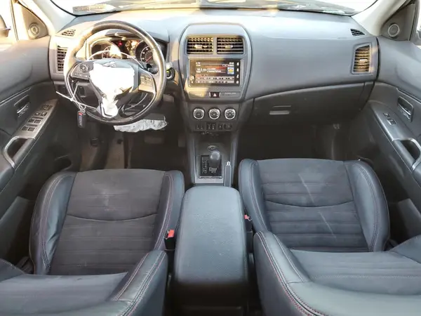 JA4AR3AW5JU001177 2018 MITSUBISHI OUTLANDER - Image 8