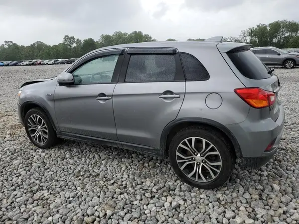JA4AR3AW5JU001597 2018 MITSUBISHI OUTLANDER - Image 2