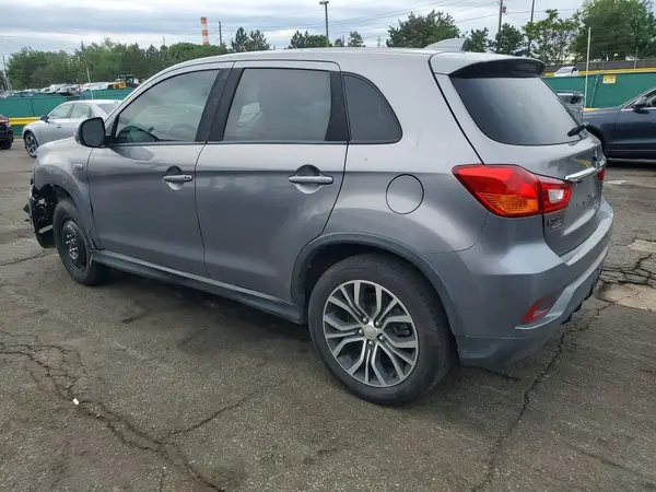 JA4AR3AW5JU014334 2018 MITSUBISHI OUTLANDER - Image 2