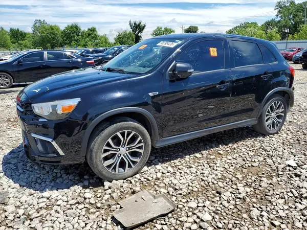 JA4AR3AW5JU020120 2018 MITSUBISHI OUTLANDER - Image 1