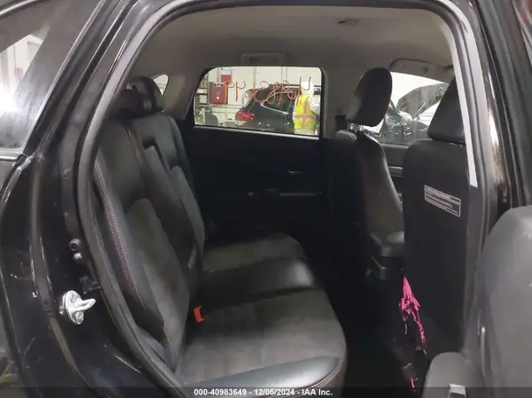JA4AR3AW5JU025320 2018 MITSUBISHI OUTLANDER - Image 8