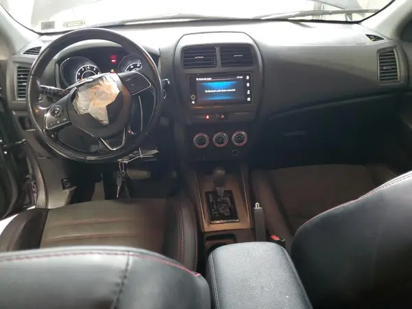JA4AR3AW5JZ010075 2018 MITSUBISHI OUTLANDER - Image 8