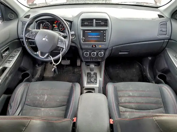 JA4AR3AW5JZ010738 2018 MITSUBISHI OUTLANDER - Image 8