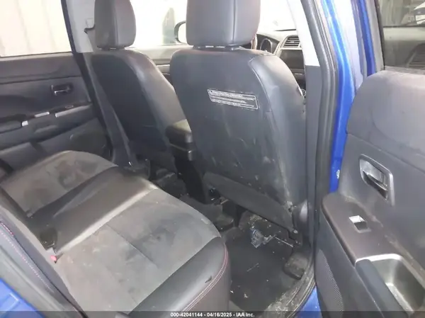 JA4AR3AW5JZ033503 2018 MITSUBISHI OUTLANDER - Image 8