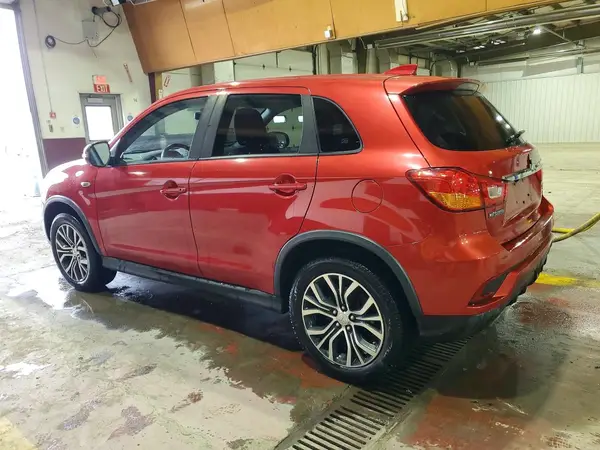 JA4AR3AW5JZ033694 2018 MITSUBISHI OUTLANDER - Image 2