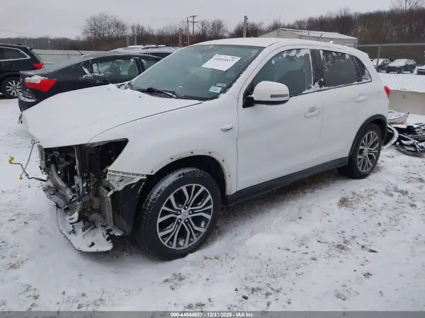 JA4AR3AW6GZ041814 2016 MITSUBISHI OUTLANDER - Image 2
