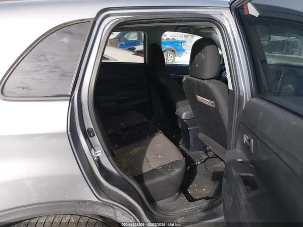 JA4AR3AW6GZ052828 2016 MITSUBISHI OUTLANDER - Image 8