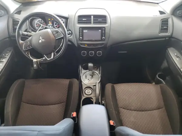 JA4AR3AW6HZ026912 2017 MITSUBISHI OUTLANDER - Image 8