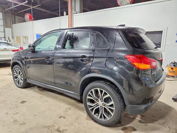 JA4AR3AW6HZ028353 2017 MITSUBISHI OUTLANDER - Image 2