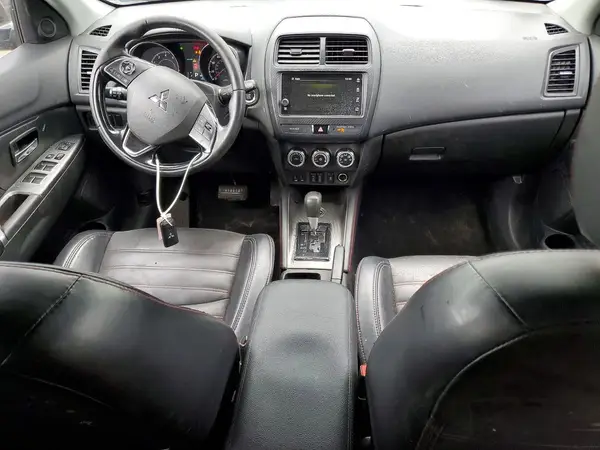 JA4AR3AW6JU010583 2018 MITSUBISHI OUTLANDER - Image 8