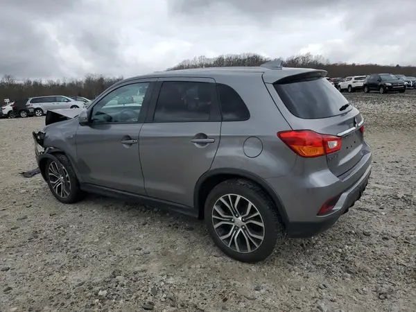 JA4AR3AW6JU011877 2018 MITSUBISHI OUTLANDER - Image 2