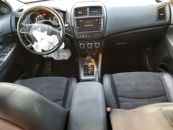 JA4AR3AW6JU013547 2018 MITSUBISHI OUTLANDER - Image 8