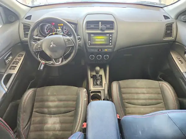 JA4AR3AW6JU025584 2018 MITSUBISHI OUTLANDER - Image 8