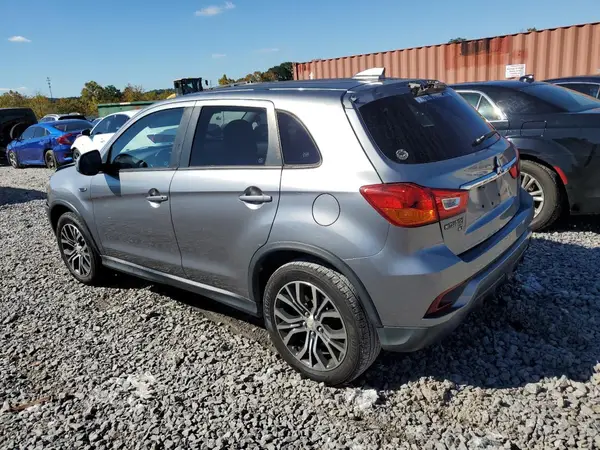 JA4AR3AW6JZ012627 2018 MITSUBISHI OUTLANDER - Image 2