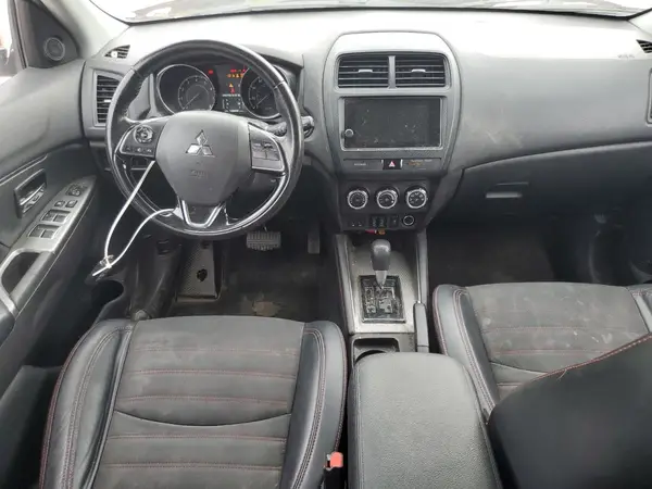 JA4AR3AW6JZ034921 2018 MITSUBISHI OUTLANDER - Image 8