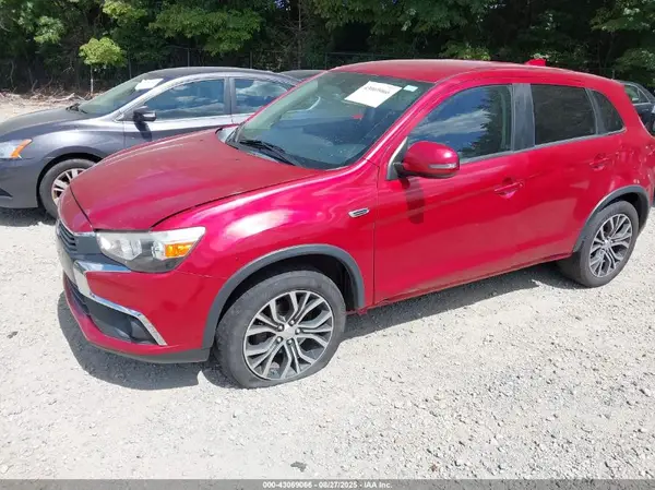 JA4AR3AW7HZ016793 2017 MITSUBISHI OUTLANDER - Image 2