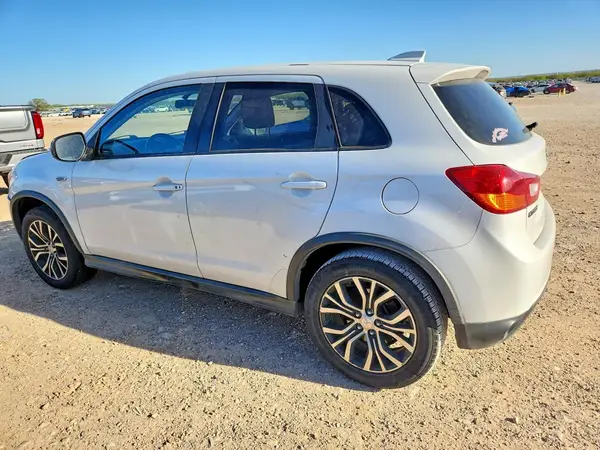 JA4AR3AW7HZ024120 2017 MITSUBISHI OUTLANDER - Image 2