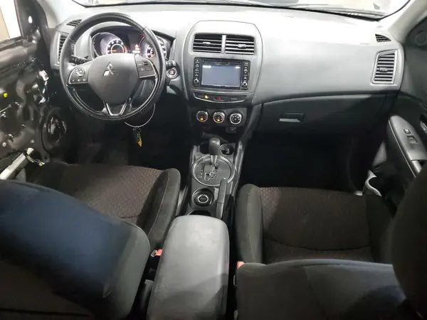 JA4AR3AW7HZ027440 2017 MITSUBISHI OUTLANDER - Image 8