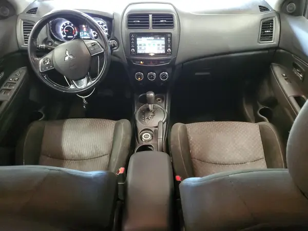 JA4AR3AW7HZ031049 2017 MITSUBISHI OUTLANDER - Image 8