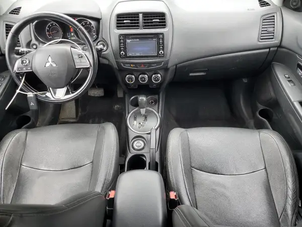 JA4AR3AW7HZ044030 2017 MITSUBISHI OUTLANDER - Image 8