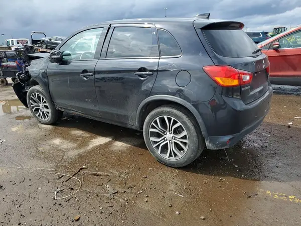 JA4AR3AW7HZ058624 2017 MITSUBISHI OUTLANDER - Image 2
