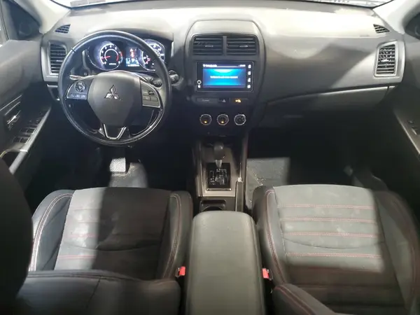JA4AR3AW7JU001634 2018 MITSUBISHI OUTLANDER - Image 8