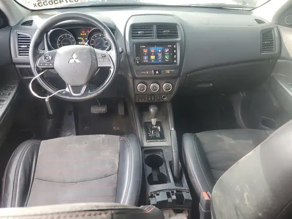 JA4AR3AW7JU002945 2018 MITSUBISHI OUTLANDER - Image 8