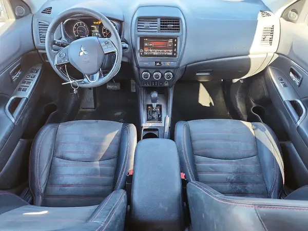 JA4AR3AW7JU013816 2018 MITSUBISHI OUTLANDER - Image 8