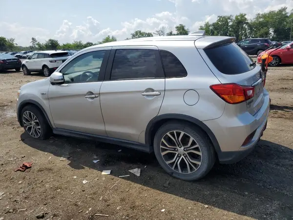 JA4AR3AW7JU014108 2018 MITSUBISHI OUTLANDER - Image 2