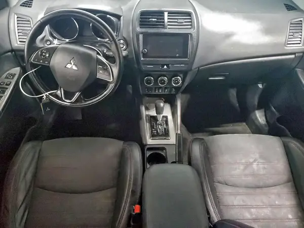 JA4AR3AW7JU017199 2018 MITSUBISHI OUTLANDER - Image 8