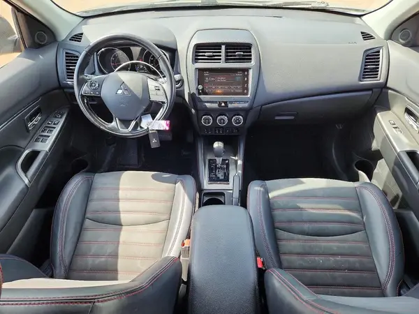 JA4AR3AW7JZ001443 2018 MITSUBISHI OUTLANDER - Image 8