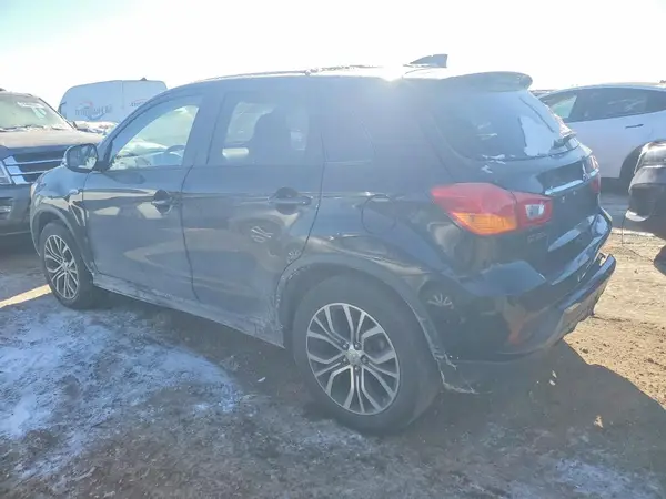 JA4AR3AW7JZ004195 2018 MITSUBISHI OUTLANDER - Image 2
