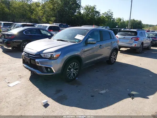 JA4AR3AW7JZ032580 2018 MITSUBISHI OUTLANDER - Image 2