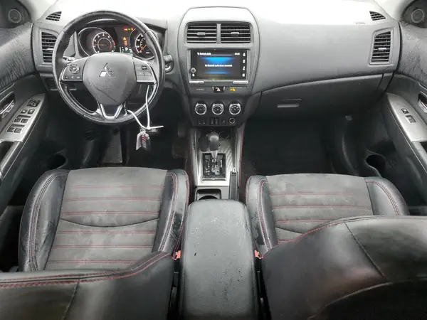 JA4AR3AW7JZ035382 2018 MITSUBISHI OUTLANDER - Image 8