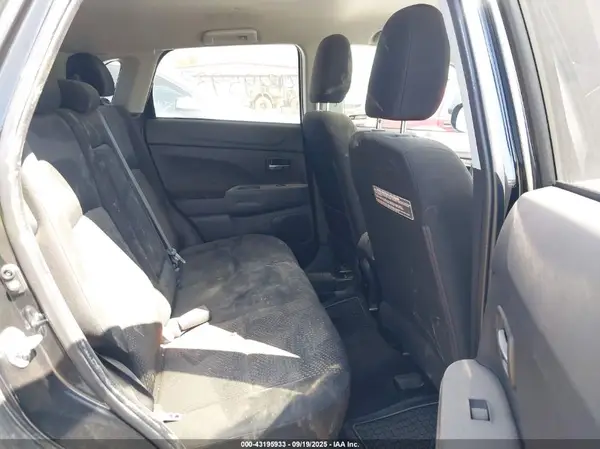 JA4AR3AW8GZ043340 2016 MITSUBISHI OUTLANDER - Image 8