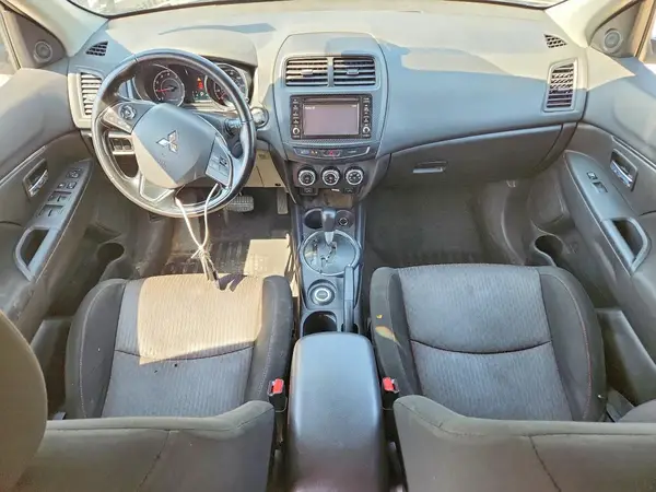 JA4AR3AW8HZ019637 2017 MITSUBISHI OUTLANDER - Image 8