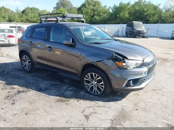 JA4AR3AW8HZ046272 2017 MITSUBISHI OUTLANDER - Image 1