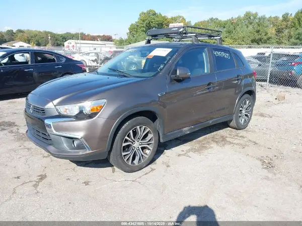 JA4AR3AW8HZ046272 2017 MITSUBISHI OUTLANDER - Image 2