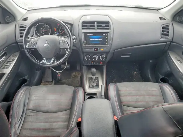 JA4AR3AW8JU013016 2018 MITSUBISHI OUTLANDER - Image 8