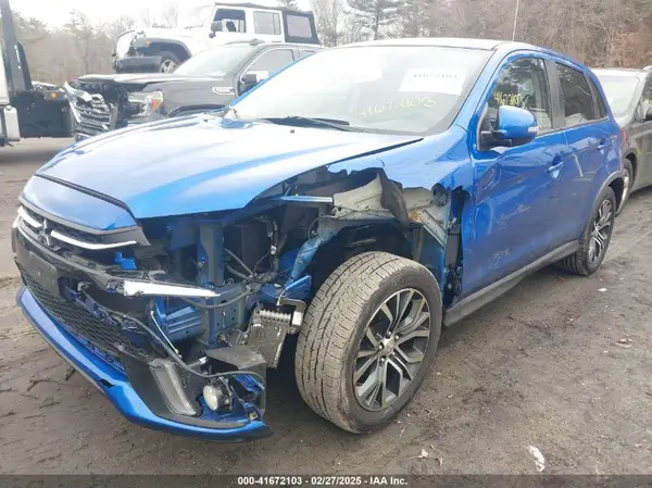 JA4AR3AW8JU014148 2018 MITSUBISHI OUTLANDER - Image 2
