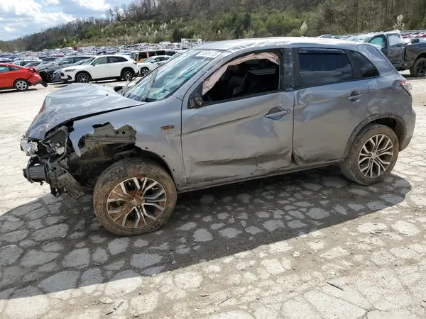 JA4AR3AW8JU017597 2018 MITSUBISHI OUTLANDER - Image 1