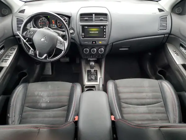 JA4AR3AW8JU024744 2018 MITSUBISHI OUTLANDER - Image 8