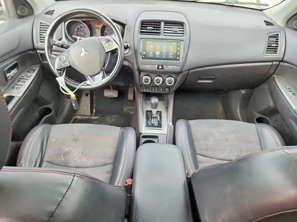 JA4AR3AW8JZ005436 2018 MITSUBISHI OUTLANDER - Image 8